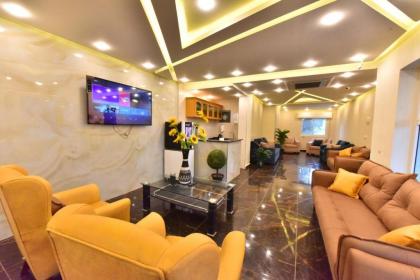 Al Farooq Hotel Apartments - image 1