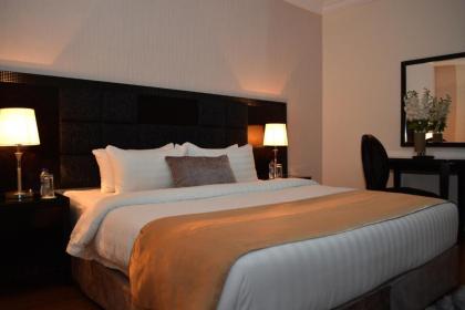 Tilal Almadina Hotel & Suites - image 8