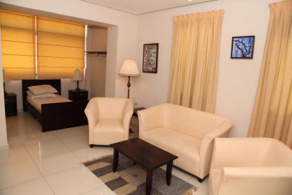 Al Qaderi Apartment Hotel - image 12