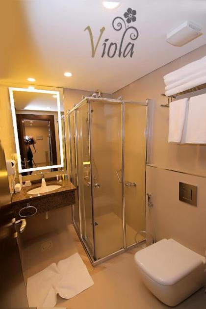 Viola Hotel Suites - image 16