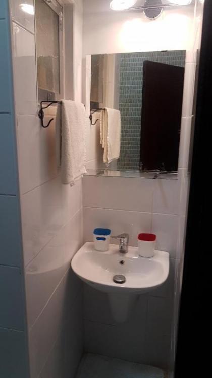 Shmeisani Cozy Apartment - image 10