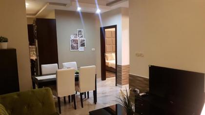 Shmeisani Cozy Apartment - image 6