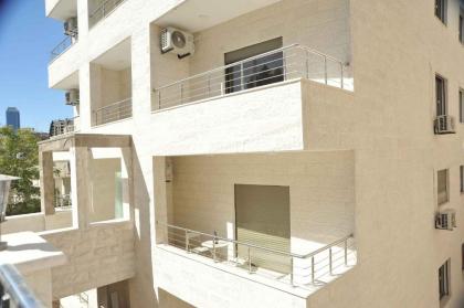 Amazing one Bedroom Apartment in Amman Elwebdah 11 - image 2