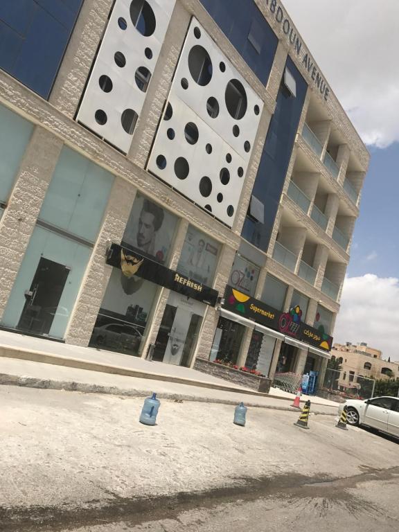 Abdoun Avenue - image 2