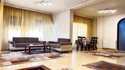 Eva house Lovely 3 bedrooms unit in great location in Amman - image 29