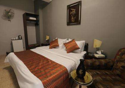 Riviera Hotel - image 22