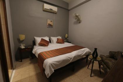 Riviera Hotel - image 24