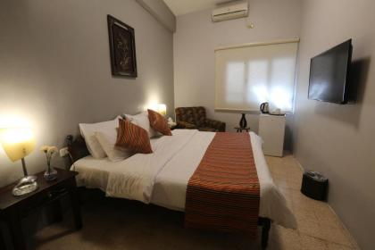 Riviera Hotel - image 25