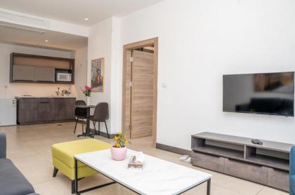 Liv Weibdeh Hotel Suites - image 23