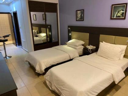 7 Days Hotel - image 26