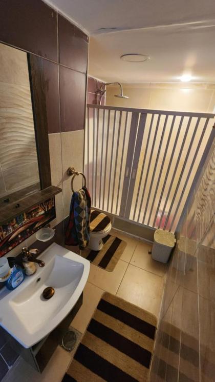 Waterfall Hut - Live by a waterfall كوخ الشلال - عش وسط شلال - image 22