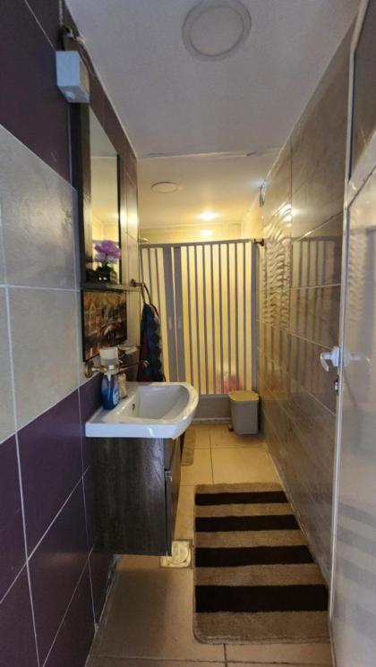 Waterfall Hut - Live by a waterfall كوخ الشلال - عش وسط شلال - image 23