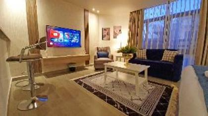 Red Carpet Suites - image 21