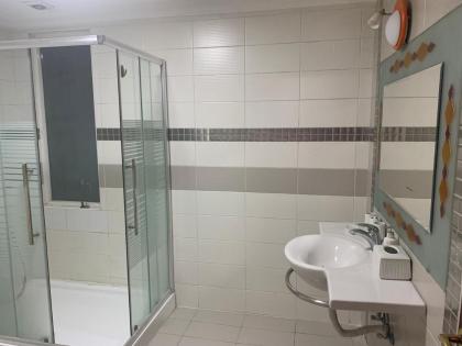 Luxurious 3 Bedroom Villa in Abdoun-Amman - image 15