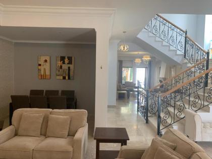 Luxurious 3 Bedroom Villa in Abdoun-Amman - image 20