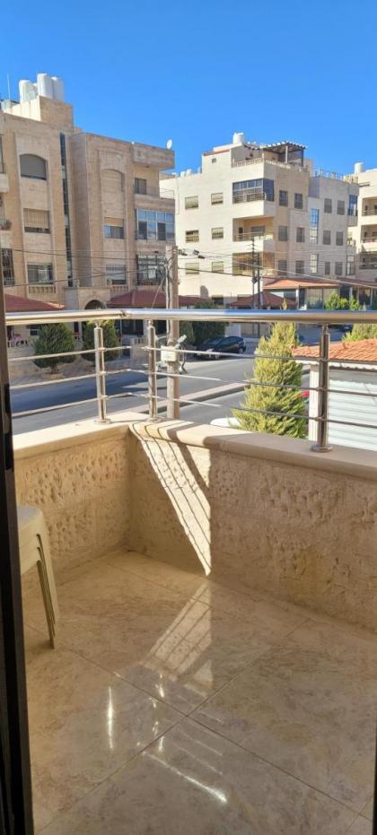 Modern apartment next to university of Jordan - image 21