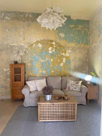 sunny 2bedroom apartment in weibdeh with a rooftop - image 22