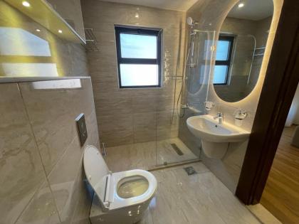 Brand New luxury 2 B Apartment - image 28