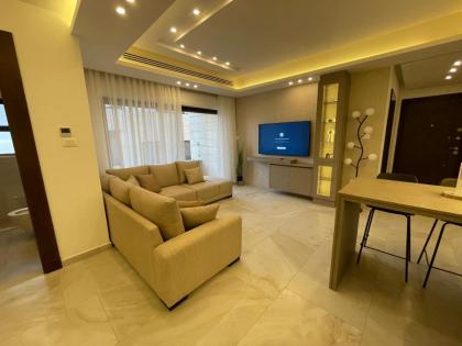 Brand New luxury 2 B Apartment - image 29