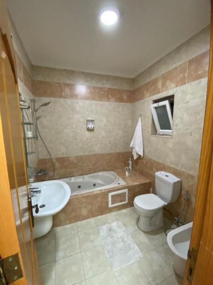 Dair Ghbar Lovely 3-Bedroom with Free parking! - image 23