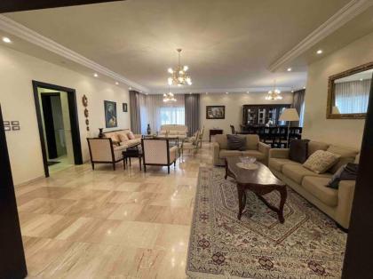 Luxury Furnished 3 Master Bedroom Apartment - image 24